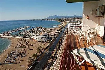 Mediterraneo Apts Nerja